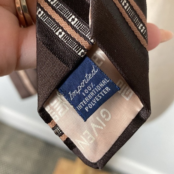 Vintage givenchy necktie - Picture 5 of 6